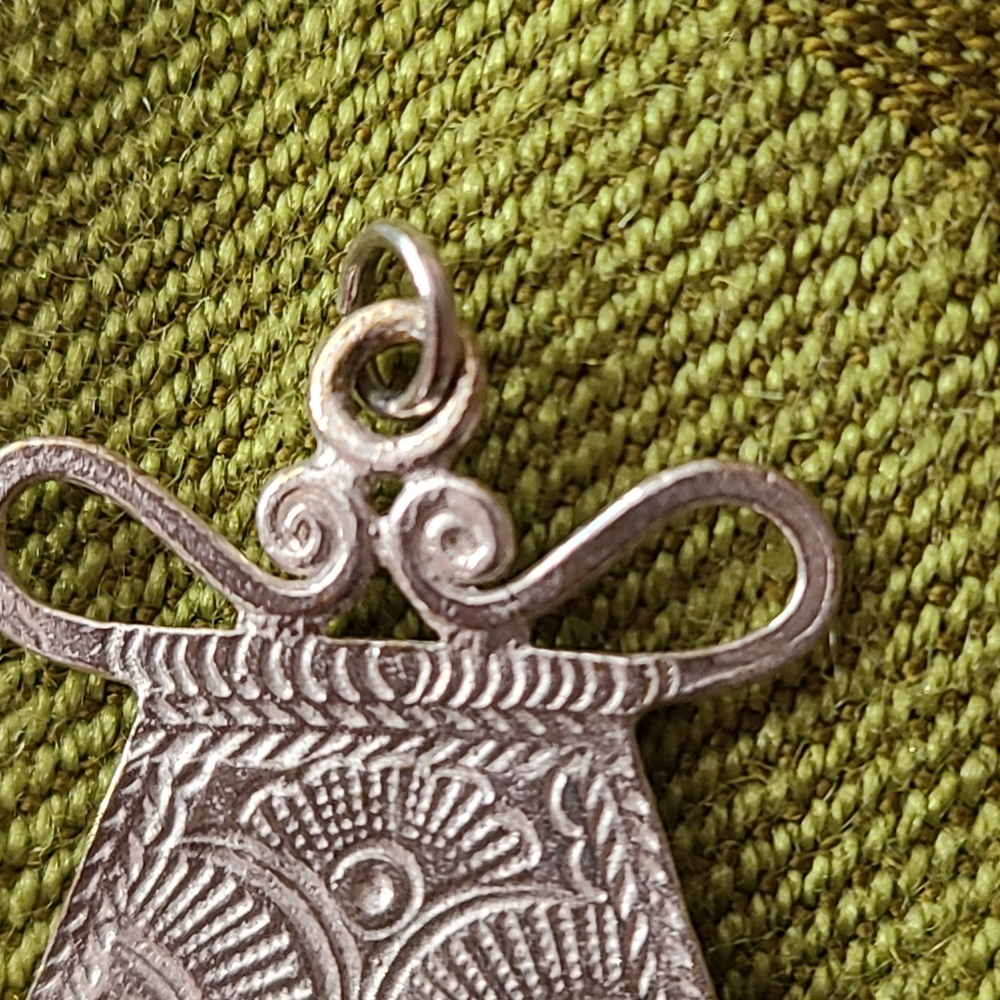 Hmong Phiaj Silver Tone Spirit Lock Pendants with beads. Jewelry/Crafts. - Picture 6 of 9